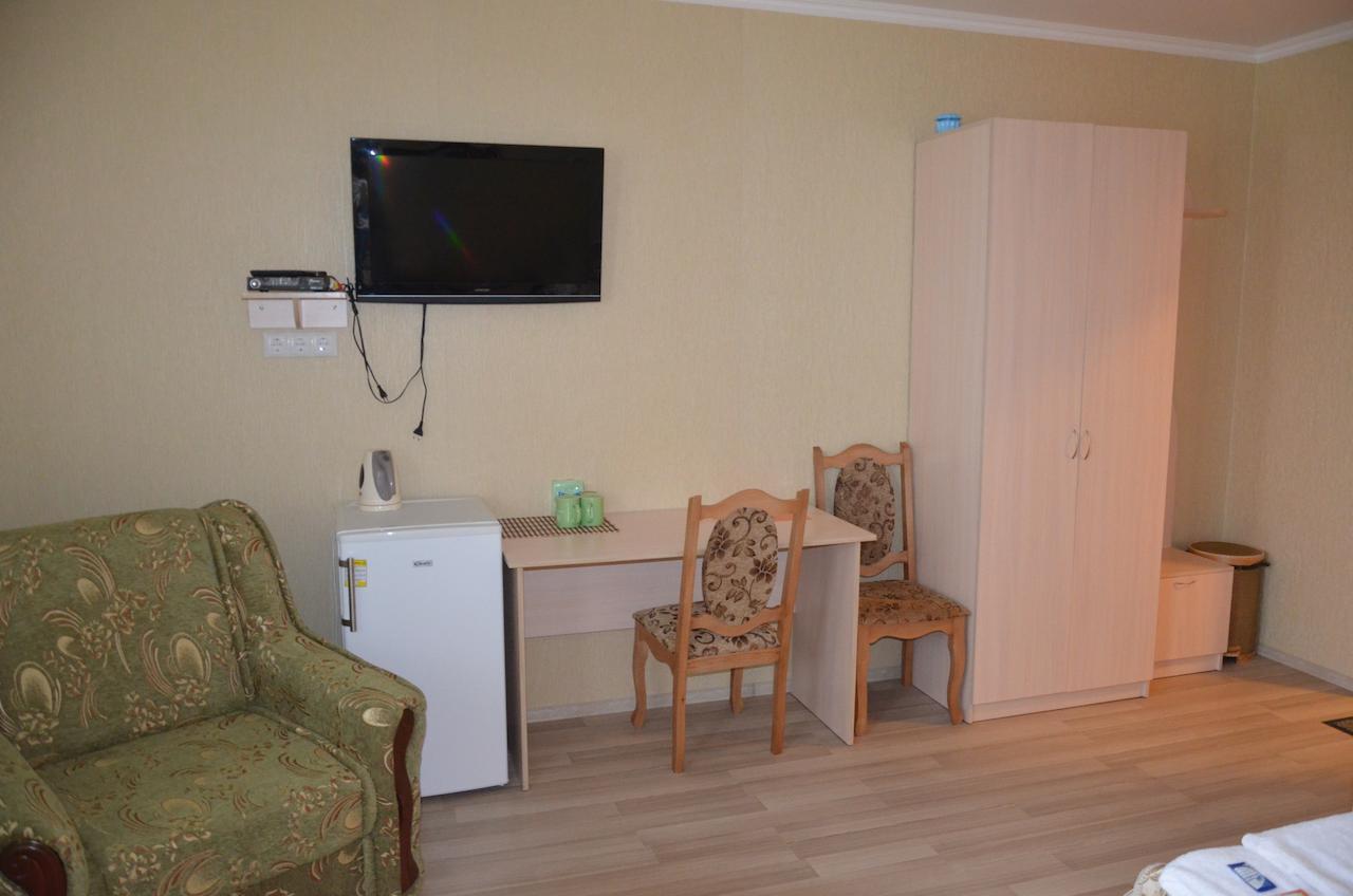 Atlant Hotel Ostroh Chambre photo
